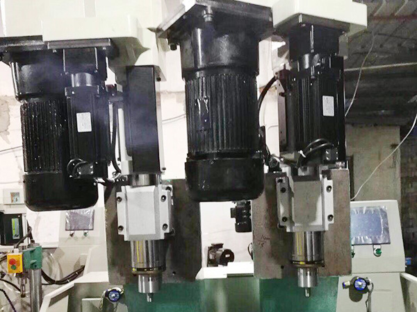 鉆孔機怎么安裝？玻璃鉆孔機爆孔裂孔原因是什么？